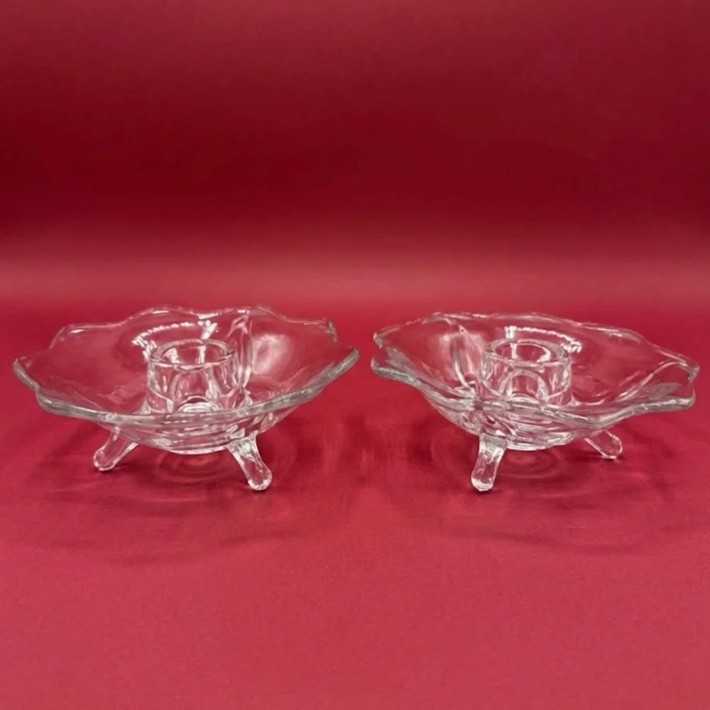 Vintage Art Glass 3-Toed Candle Holder with flower-like scalloped edge.